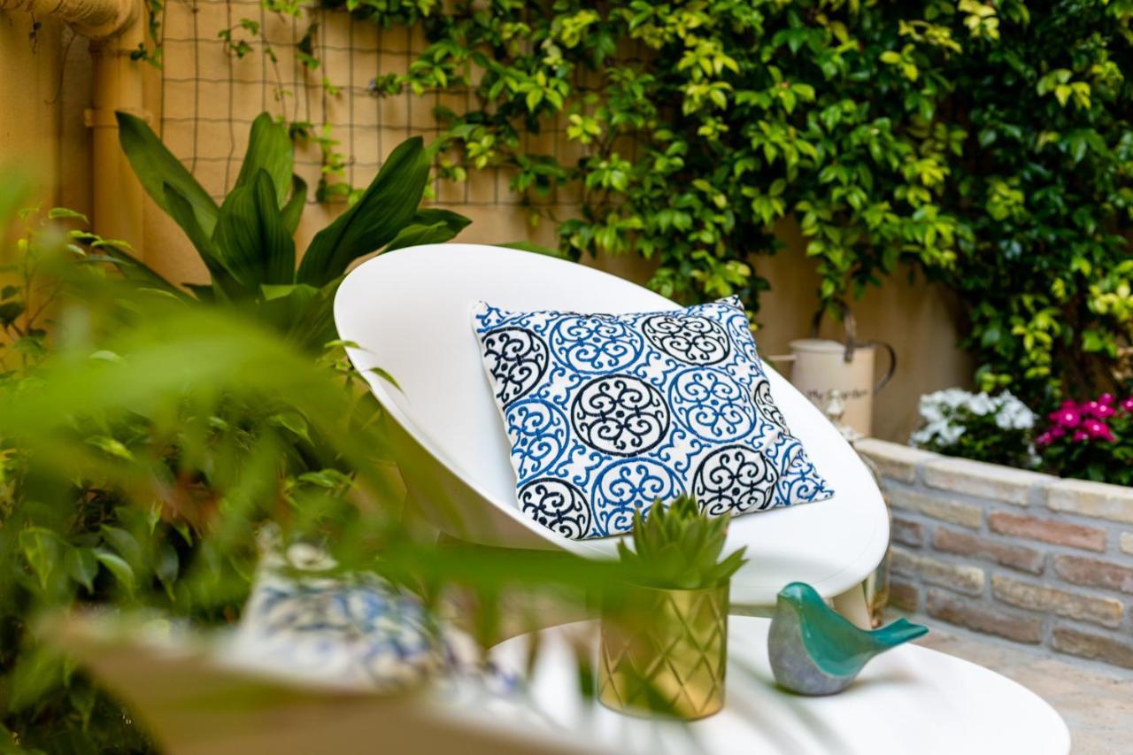 Lucenova Suite Guest-House Cagliari Ngoại thất bức ảnh