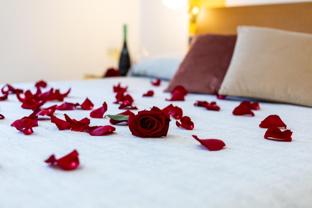 Lucenova Suite Guest-House Cagliari Ngoại thất bức ảnh