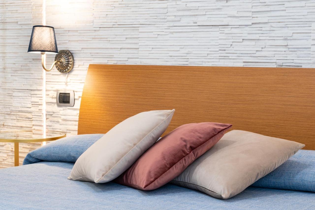 Lucenova Suite Guest-House Cagliari Ngoại thất bức ảnh