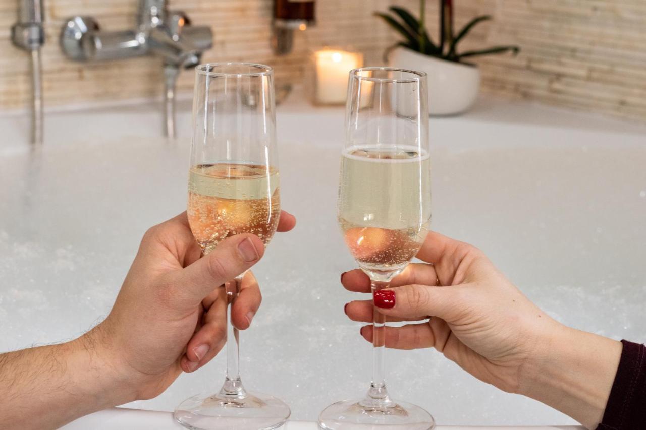 Lucenova Suite Guest-House Cagliari Ngoại thất bức ảnh