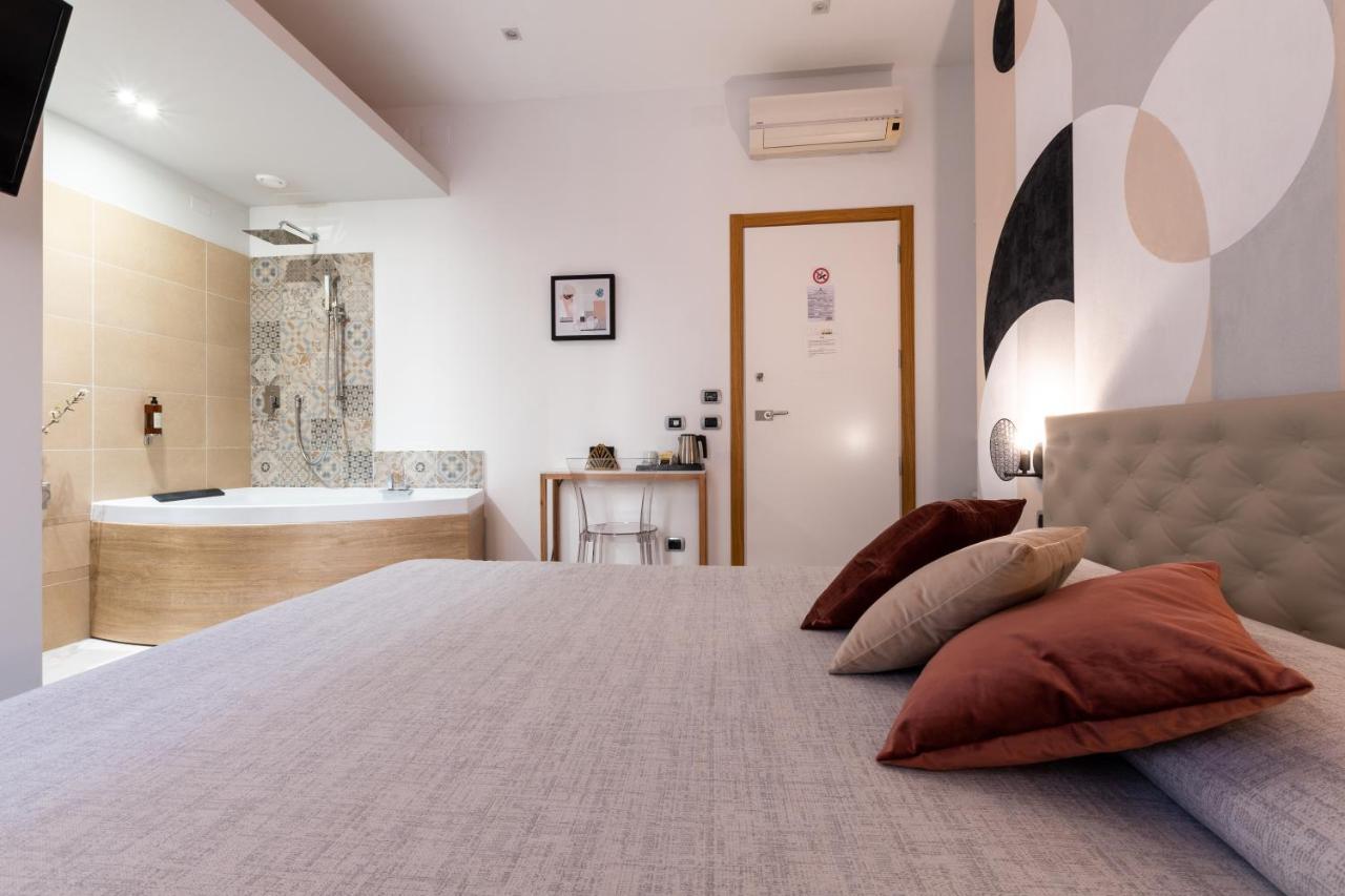 Lucenova Suite Guest-House Cagliari Ngoại thất bức ảnh
