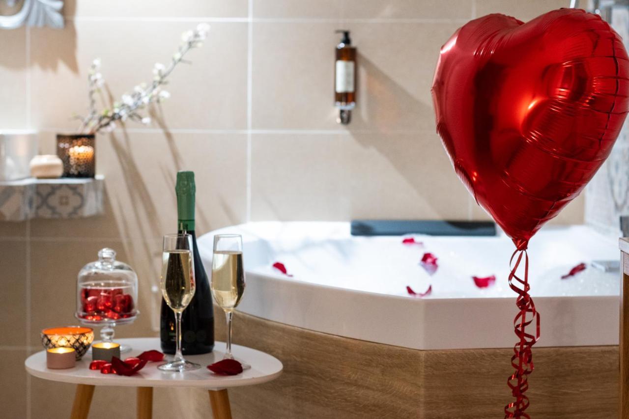 Lucenova Suite Guest-House Cagliari Ngoại thất bức ảnh
